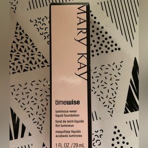 Mary Kay Luminous-Wear Liquid Foundation